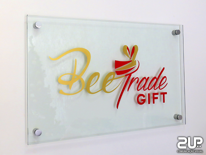 Placa de vidro adesivada.jpg