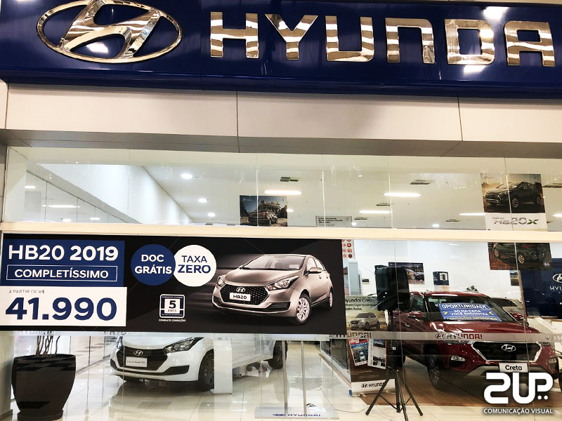 Faixa adesivada Hyundai Grupo Caoa.jpg